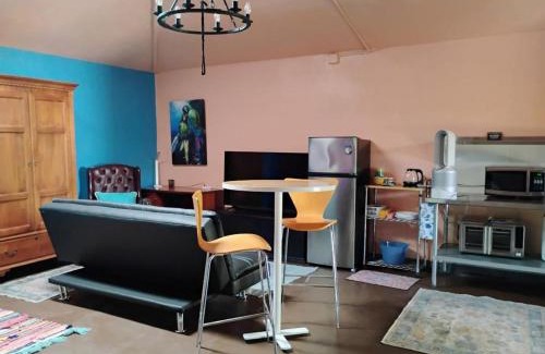 Merced Haus | Ping's Tiny Home self-check in & out private