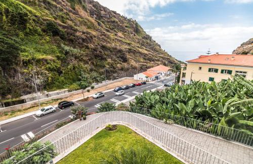 Tabua Haus | Pink House - Tabua (Ribeira Brava)