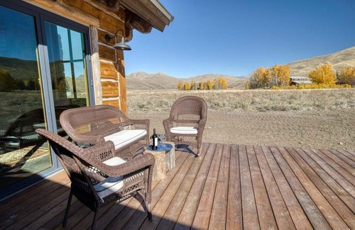 Bellevue Kabine | Pioneer Cabin: Your Rustic Retreat in Idaho