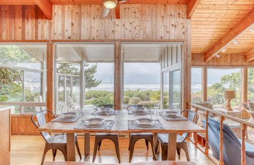 Seal Rock Haus | Piot House
