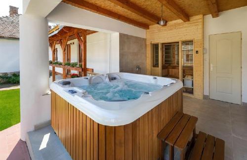 Bodony Haus | Pipacs és Tulipán Vendégház