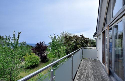 Charmouth Haus | Pippin