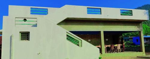 Anchetti Haus | Pithamagan river side cottage
