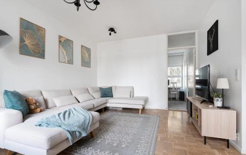 Lantinen District Kabine | Place at the Bottom of the Lake