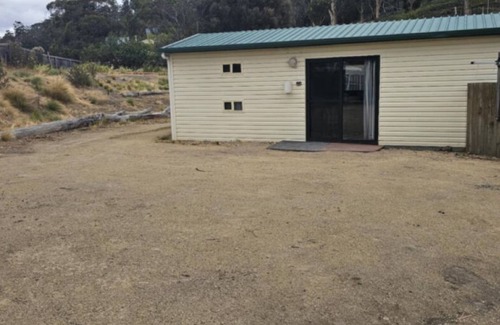 Mount Rumney Haus | Platypus Cabin - Mt Rumney Escapes