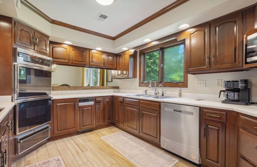 Olive Branch Haus | Pleasant Hill Estate