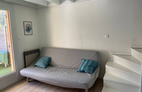 Lacanau-Ocean Kabine | Pleasant semi-detached bungalow type 2 Cabin with communal pool in Lacanau-Océan