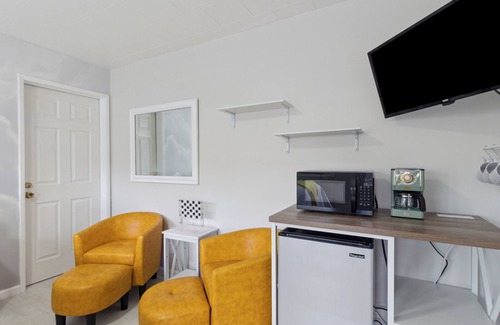 Arcadia Hotel | Pleasant Valley Resort – 17 Bedrooms for Large Groups, Retreats & Reunions