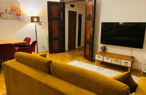 Hradec Kralove Wohnung | Plně vybavený apartmán u Velkého náměstí 3, Wi-Fi, Netflix, vana