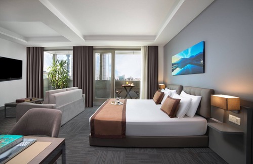 Icerenkoy Mahallesi Hotel | Plus Hotel Bostanci Atasehir