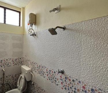 Suchindram Haus | PM COTTAGE-2nd FLOOR-NON AC ROOM WITH GREEN NATURAL VENTILATION ONLY FOR PILGRIMS ,FAMILY OR BACHLOR