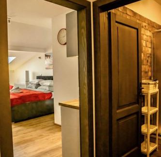 Hradec Kralove Wohnung | Podkrovní studio na Velkém náměstí s Wi-Fi zdarma