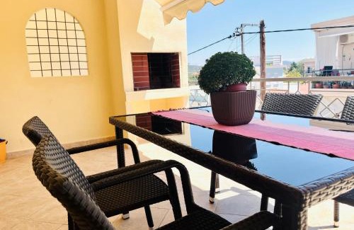 Paralia Ofryniou Wohnung | Polyxeni's Summer Escape