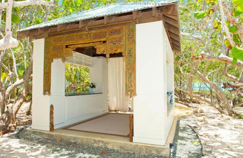West Bay Haus | Pomegranate Cottage by Grand Cayman Villas & Condos
