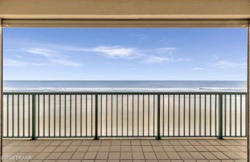 Ponce Inlet Wohnung | Ponce Inlet Florida Breathtaking Oceanfront Penthouse Villa!