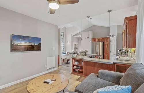 Ponderosa Trails Haus | Ponderosa Guesthouse | Private entrance| YouTubeTV