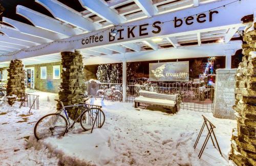 Century West Wohnung | Ponderosa Views & Seclusion in Century West