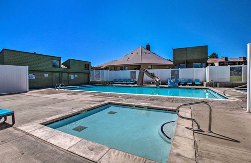 Sweetwater Hütte | Pool Access & Lake Views: Modern Garden City Home