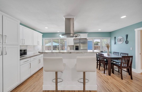 Reno Haus | POOL & SPA in Reno-Tahoe, family friendly- sleeps 10!