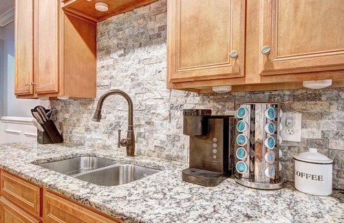 Douglasville Haus | Pool vibes!