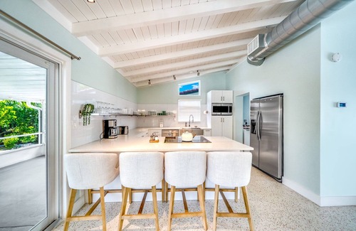 Riverside Park Haus | Pool! Waterfront & Tiki Hut! Close To Beach!