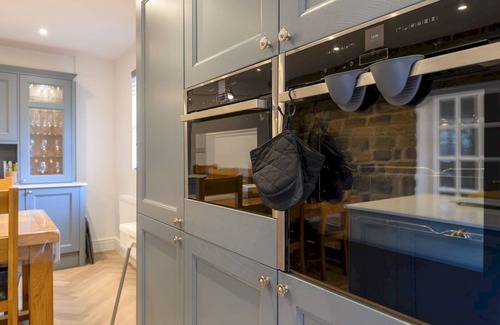 Farsley Haus | Poplar Farm Retreat - Functions and Events Welcome | Pass The Keys