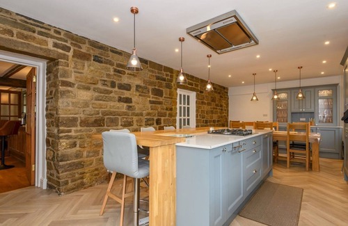 Farsley Haus | Poplar Farm Retreat - Functions and Events Welcome | Pass The Keys