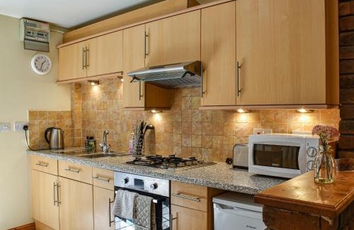 Baglan Haus | Poppy Cottage - Uk40102