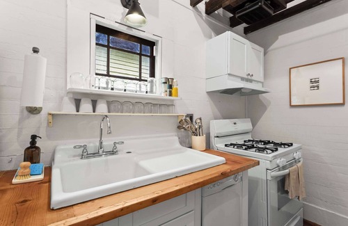 Cabbagetown Haus | Porch Cayenne by Minty Living