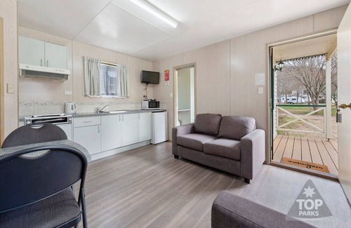Porepunkah Wohnmobilvermietung | Porepunkah Pines Holiday Park