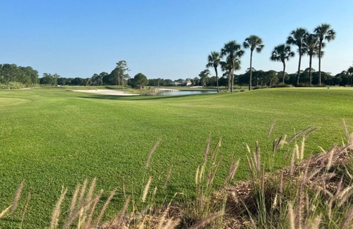 Port Saint Lucie Resort | Port St Lucie 4 Bedroom Home With Private Oasis - Pool, Bar & Golf