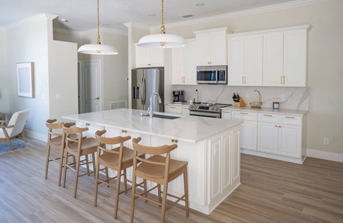 Port Saint Lucie Haus | Port St Lucie 5 bedroom 3 full bath home with huge fenced backyard!