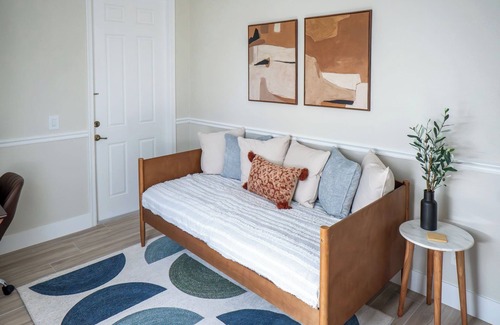 Port Saint Lucie Haus | Port St Lucie 5 bedroom 3 full bath home with huge fenced backyard!