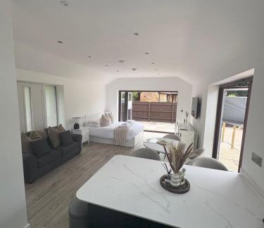 Stanton Drew Haus | Portbridge Nest