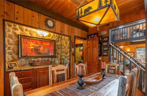 Chamberlands Hütte | Porter by Avantstay Rustic Modern Oasis In The Of Chamberlands