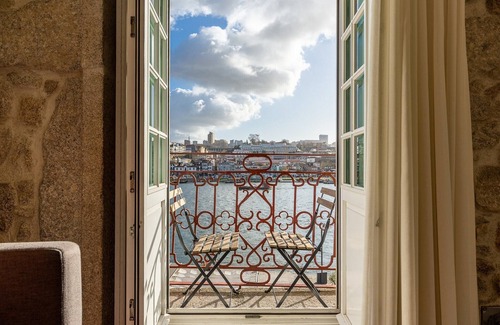 Sao Nicolau Wohnung | Stilvolles Apartment mit Flussblick in Porto