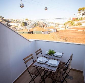 Santa Marinha Wohnung | Porto Views & Wines by Porto City Hosts