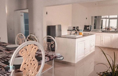 Malindi Haus | POSH HOUSE MALINDI 3BEDROOM SLEEPS 6 ADJACENT TO FALCONRY OF KENYA MALINDI