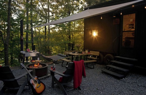 Columbiaville Kabine | Postcard Cabins The Thumb