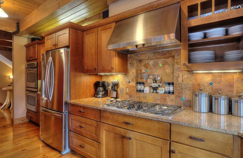 Oquossoc Haus | Dies ist einer der Rangeley Lakes Region feinsten privaten Vermietung Chancen!