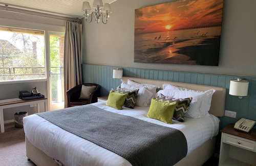 Ampfield Hotel | Potters Heron Hotel