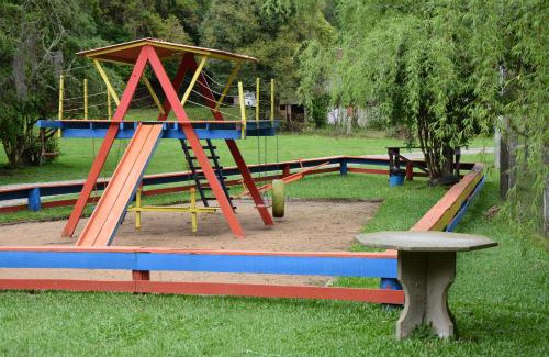 Flores da Cunha Hotel | Pousada Parque das Pitangueiras