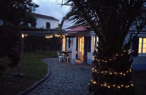 Caloura Haus | Prédio do Castelo