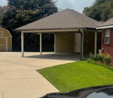 Prairieville Haus | Prairieville Retreat 3-bedroom house