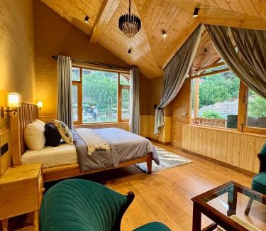 Jagatsukh Haus | Prakāsá Manali