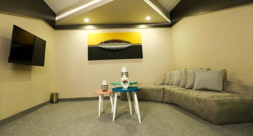 Puri Wohnung | Pramod House Of Classics