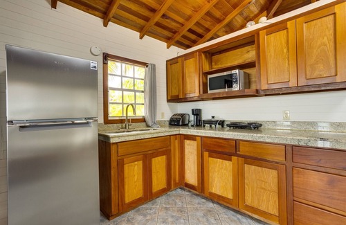 Surfside Haus | Praya-Beachfront-Family Vacation-Stunning Views