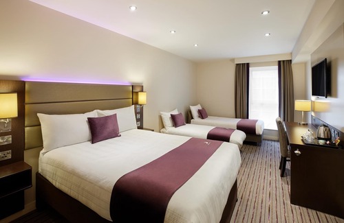 Chesterfield Hotel | Premier Inn North