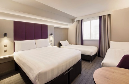 Hammersmith Hotel | Premier Inn London Hammersmith - Talgarth Road