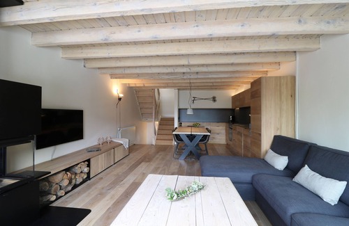 Pujo Haus | Premium & amazing views. Baqueira parking & ski locker